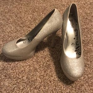 Sparkly Pumps